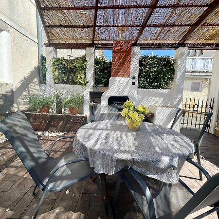 Apartment Mila With Jacuzzi Spa Pola Esterno foto